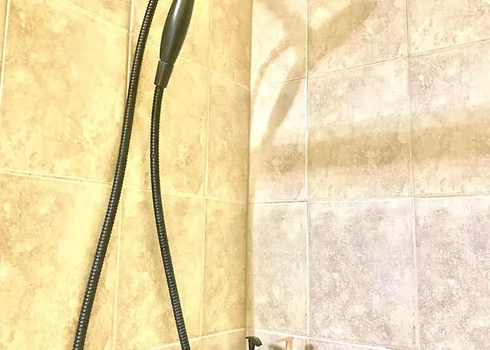 B3 A Private Room In Naperville Downtown With Desk And Wi-Fi Near Everything