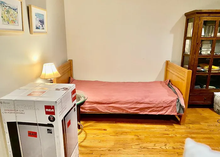 B3 A Private Room In Naperville Downtown With Desk And Wi-Fi Near Everything
