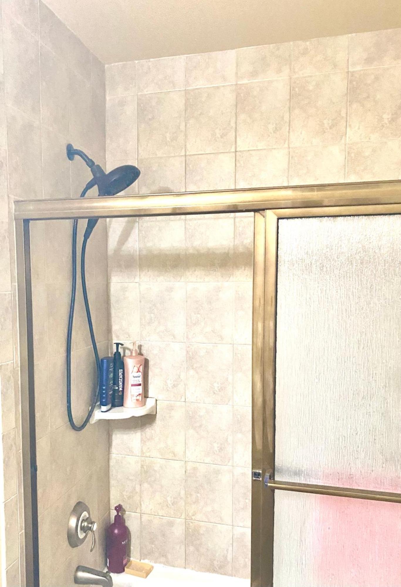 B3 A Private In Downtown With Desk And Wi-fi Near Everything Homestay